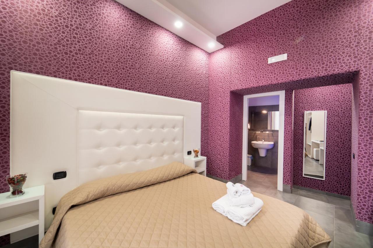 Royal Art H Duomo - Napoli Centro, By Clapa Group Hotel Exterior photo A room at the hotel